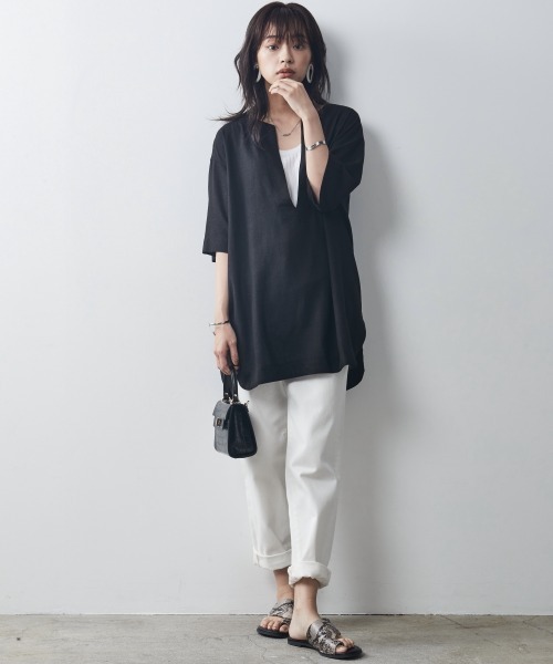 CHIC STYLE(シックスタイル)の「<大きいサイズ>深Vネックチュニックブラウス シックスタイル(シャツ/ブラウス・レディース・ブラック/ベージュ・5L/LL/L/3L/4L)」の8枚目の写真