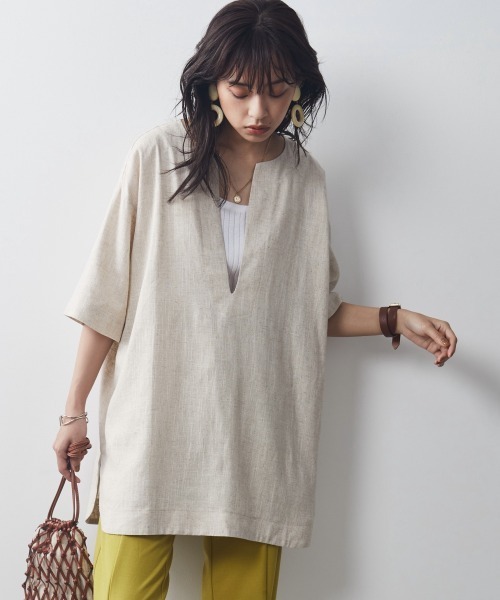 CHIC STYLE(シックスタイル)の「<大きいサイズ>深Vネックチュニックブラウス シックスタイル(シャツ/ブラウス・レディース・ブラック/ベージュ・5L/LL/L/3L/4L)」の15枚目の写真