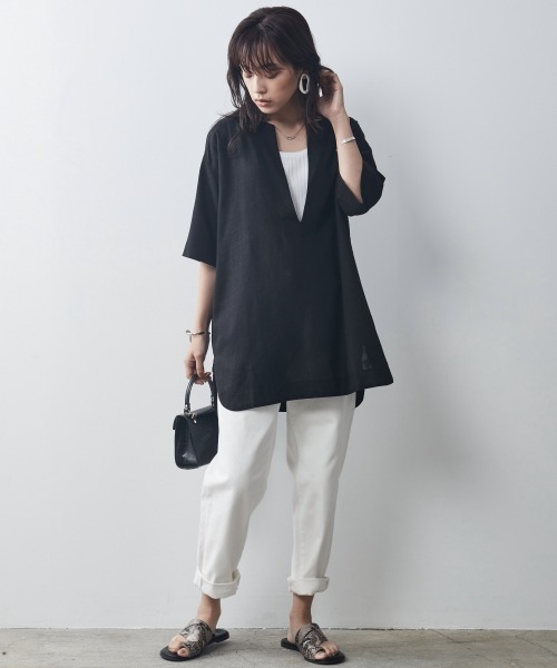 CHIC STYLE(シックスタイル)の「<大きいサイズ>深Vネックチュニックブラウス シックスタイル(シャツ/ブラウス・レディース・ブラック/ベージュ・5L/LL/L/3L/4L)」の19枚目の写真