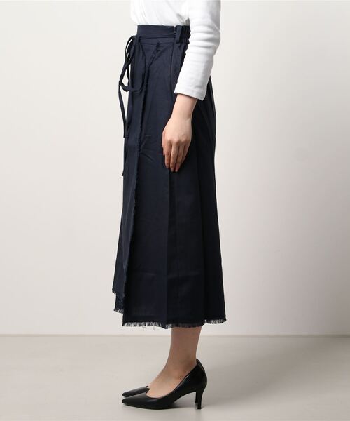 flower(フラワー)の「フューリーフリンジスカート(スカート・レディース・ネイビー/ベージュ・FREE)」の4枚目の写真