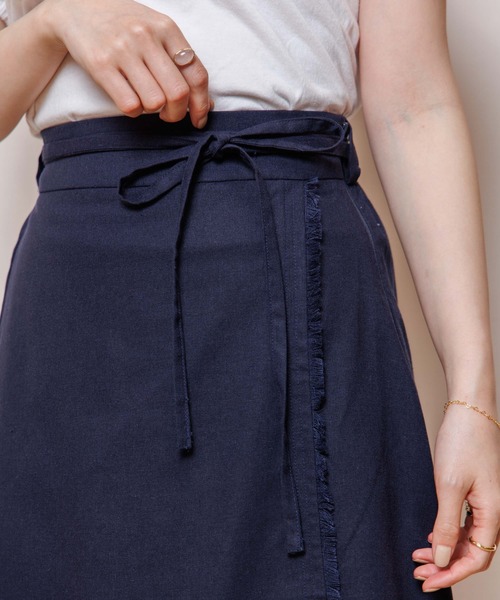 flower(フラワー)の「フューリーフリンジスカート(スカート・レディース・ネイビー/ベージュ・FREE)」の6枚目の写真