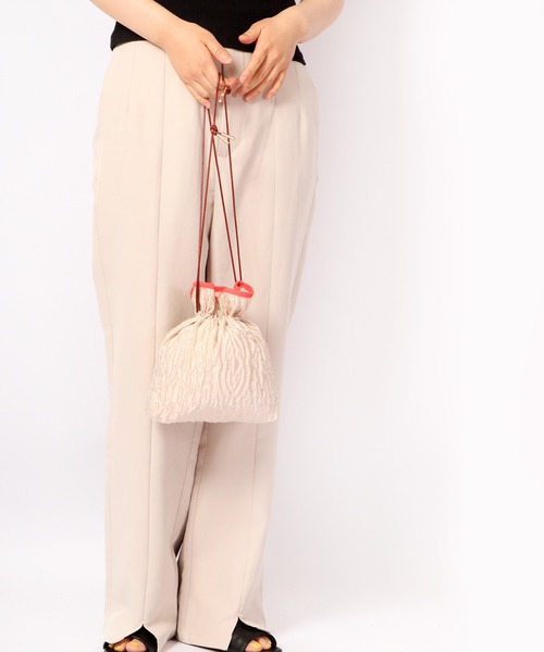 FUNALIVE(ファンアライブ)の「dignity closet くしゅくしゅチュールバッグ/Kusyu Tulle Bag(ショルダーバッグ・レディース・ブラック/グレー/アイボリー・FREE)」の7枚目の写真