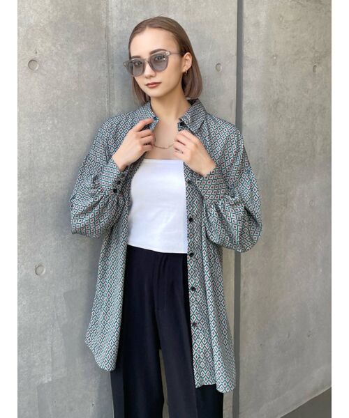 EMODA（エモダ）の「リラックスボリュームシャツ（シャツ/ブラウス・レディース・グレー/ブラック/その他・FREE）」の8枚目の写真