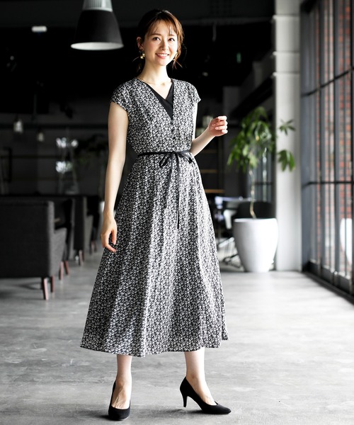 セール 手洗いできる 細見えツートンフラワープリント リボン付きワンピース ワンピース Emilyan エミリアン のファッション通販 Zozotown