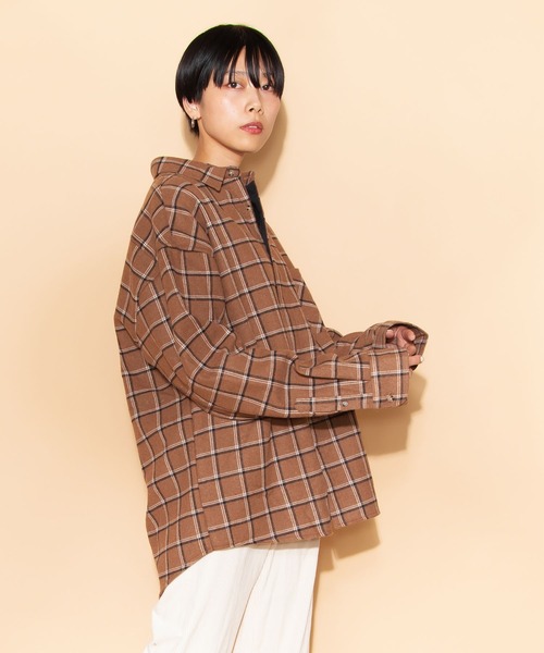 hardcover(ハードカバー)の「hardcover/中綿ロングチェックシャツ(シャツ/ブラウス・レディース・ブラック/ベージュ/ブラウン/グレー/ネイビー・FREE)」の1枚目の写真