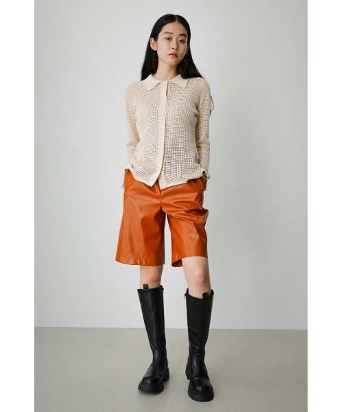 フェイクレザーハーフパンツ(グリーン)fakeleather halfpants AZUL by moussy（アズールバイマウジー）の「FAUX LEATHER HALF