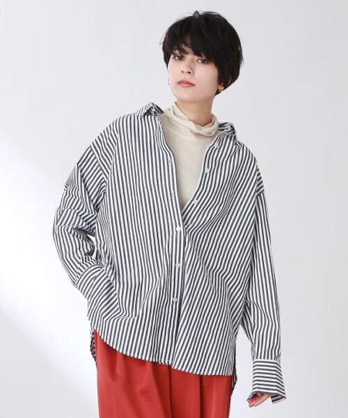 THE SHOP TK (ザ ショップ ティーケー )の「◆【CLUEL 9月号掲載】【ビッグシルエット】レギュラーカラーシャツ(シャツ/ブラウス・レディース・オリーブ/ホワイト系/ネイビー系2/レッド系4・11/12/13)」の4枚目の写真