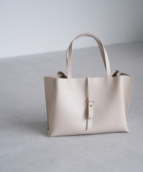 ROPE' PICNIC(ロペピクニック)の「【WEB限定カラー:ピンク】フラットリボンベルト2層A4トートバッグ(トートバッグ・レディース・ブラック/キナリ/ブルー系その他6/ピンク系その他2・FREE)」の2枚目の写真