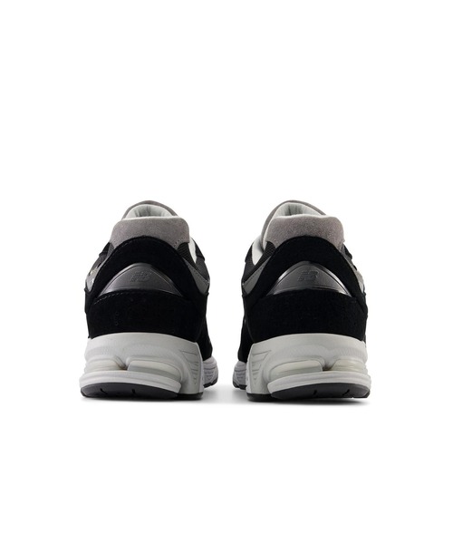 NEW BALANCE(ニューバランス)の「M2002RXD(スニーカー・メンズ・ブラック・25.0cm/25.5cm/26.0cm/26.5cm/27.0cm/27.5cm/28.0cm/28.5cm/29.0cm/30.0cm/22.5cm/23.5cm/24.0cm/24.5cm/23.0cm)」の5枚目の写真