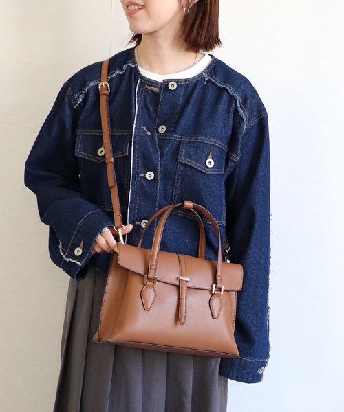 MIAN （ミアン）の「CATTLEYA / フラップ2wayハンドバッグ（ハンドバッグ・レディース・ブラウン/グレー/ブラック/レッド/サックスブルー/ピンクベージュ/モカ・FREE）」の3枚目の写真