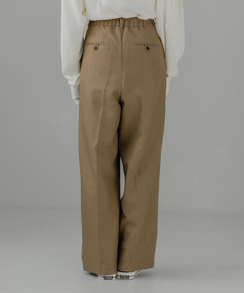 KBF(ケイビーエフ)の「ダブルタックストレートパンツ(その他パンツ・レディース・ブラック/ブラウン/グリーン系その他・ONE)」の18枚目の写真