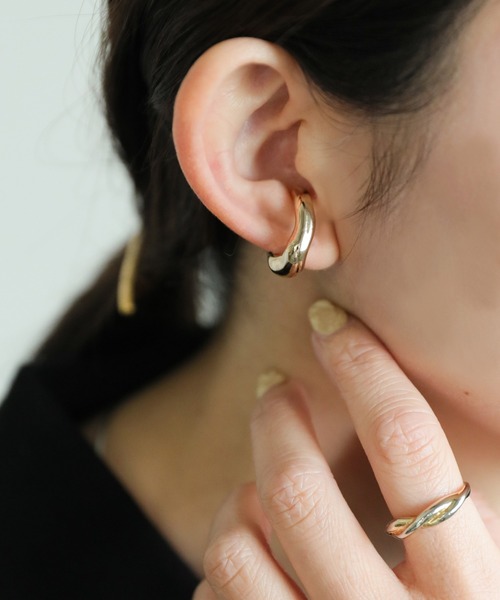select MOCA(セレクトモカ)の「ヘキサゴンイヤーカフ(イヤーカフ・レディース・ゴールド/シルバー・FREE)」の13枚目の写真