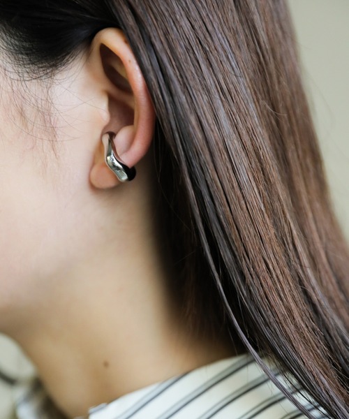 select MOCA(セレクトモカ)の「ヘキサゴンイヤーカフ(イヤーカフ・レディース・ゴールド/シルバー・FREE)」の4枚目の写真