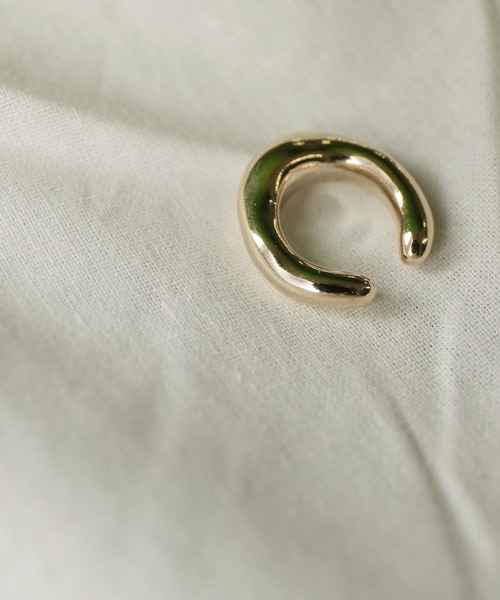 select MOCA(セレクトモカ)の「ヘキサゴンイヤーカフ(イヤーカフ・レディース・ゴールド/シルバー・FREE)」の11枚目の写真