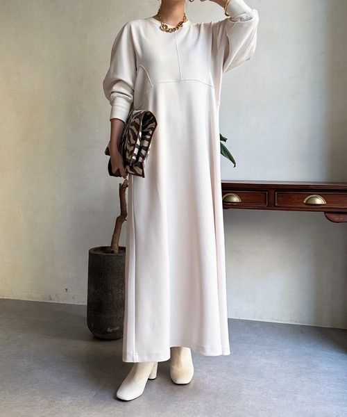 DouDou（ドゥドゥ）の「ドルマン切替カットワンピース（ワンピース・レディース・ブラック/ベージュ/アイボリー・FREE）」の4枚目の写真