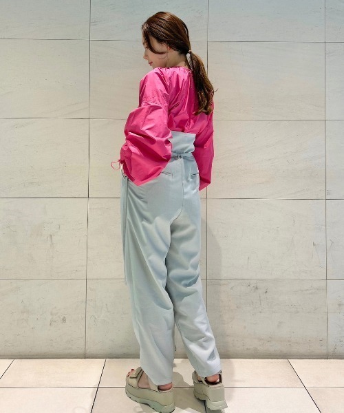 emmi(エミ)の「【emmi atelier】ナイロンギャザークロップドブラウス(シャツ/ブラウス・レディース・ブラック/ピンク/ホワイト・FREE)」の22枚目の写真