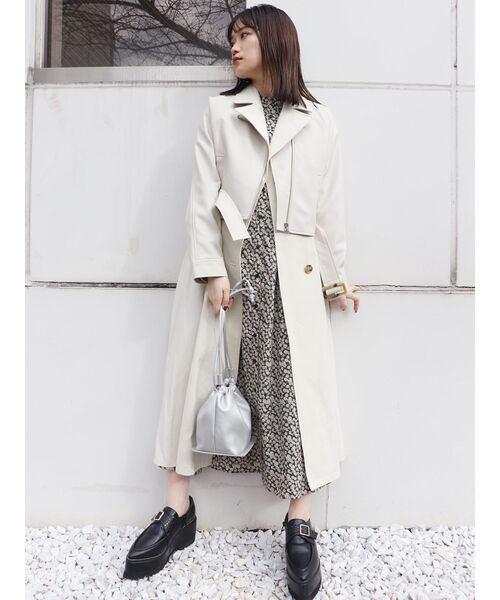 MURUA（ムルーア）の「レイヤードライダーストレンチコート【3way】（トレンチコート・レディース・ブラック/アイボリー・FREE）」の12枚目の写真