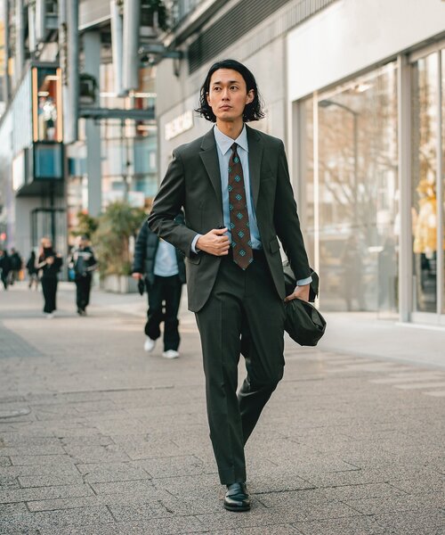 EDIFICE（エディフィス）の「ドライツイル テーパードパンツ【セットアップ着用可】（スラックス・メンズ・ベージュ/ネイビー/カーキ/チャコールグレー・SMALL/MEDIUM/LARGE/X-LARGE）」の14枚目の写真