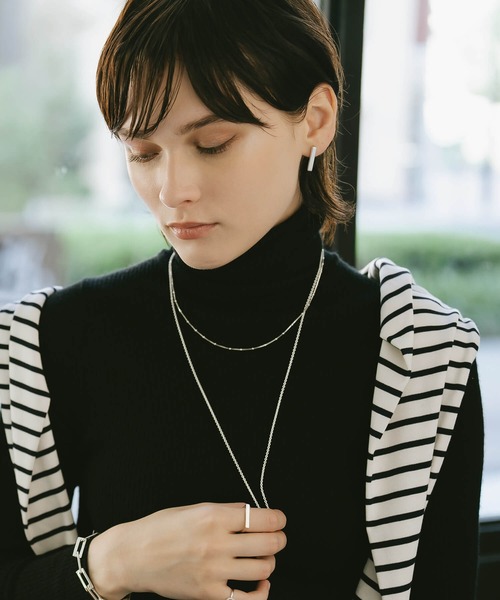 Ops.(オプス)の「ピアス 金属アレルギー対応 シルバー925 ゴールド バーピアス 【loka ロカ】(ピアス(両耳用)・レディース・シルバー/イエローゴールド・ONE SIZE)」の14枚目の写真