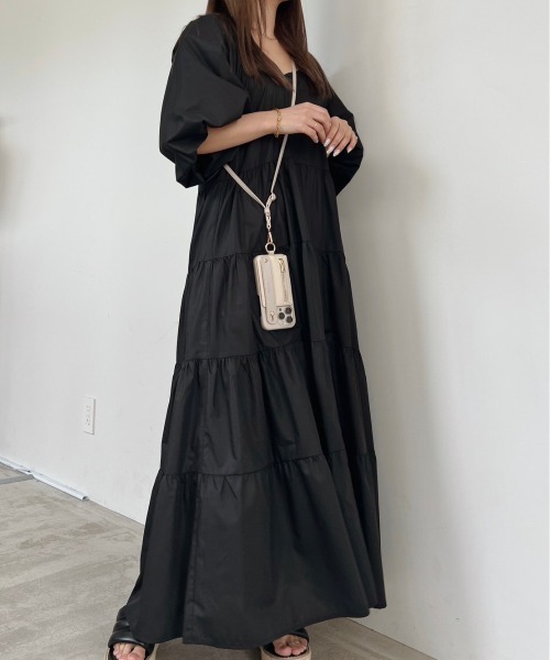 ACYM(アシーム)の「Heart neck tiered ワンピース(ワンピース・レディース・ベージュ/ブラック・FREE)」の9枚目の写真