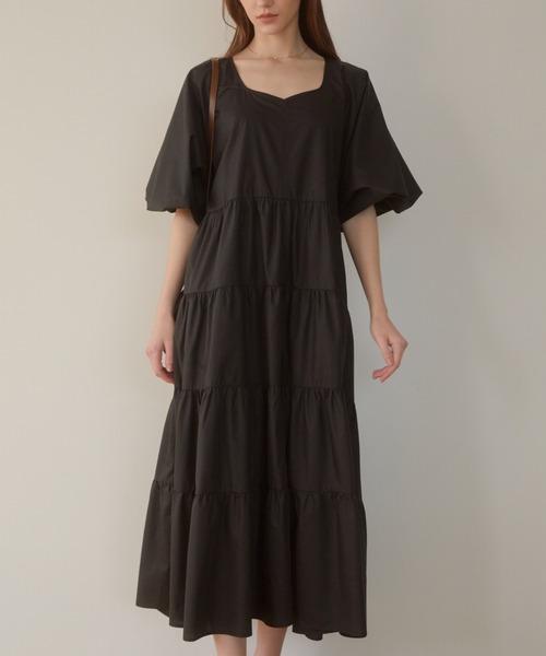 ACYM(アシーム)の「Heart neck tiered ワンピース(ワンピース・レディース・ベージュ/ブラック・FREE)」の22枚目の写真