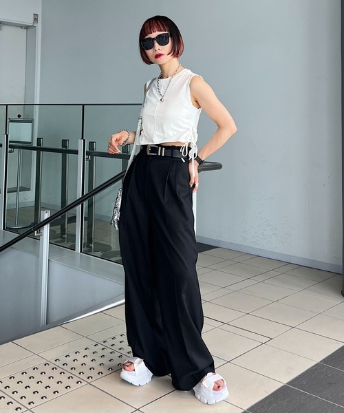 PAGEBOY(ページボーイ)の「ピッタミニサイドオープンノースリーブ(Tシャツ/カットソー・レディース・チャコールグレー/オフホワイト/ブラック・FREE)」の8枚目の写真