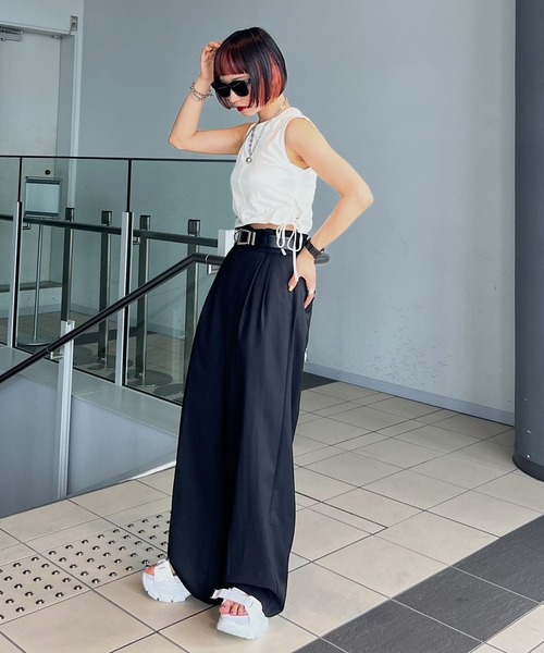 PAGEBOY(ページボーイ)の「ピッタミニサイドオープンノースリーブ(Tシャツ/カットソー・レディース・チャコールグレー/オフホワイト/ブラック・FREE)」の16枚目の写真