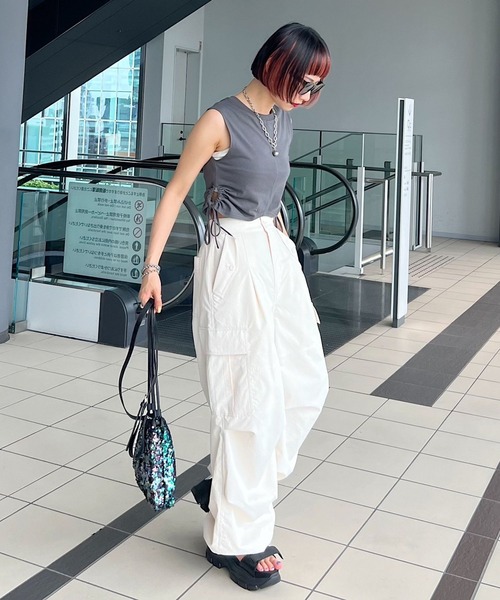 PAGEBOY(ページボーイ)の「ピッタミニサイドオープンノースリーブ(Tシャツ/カットソー・レディース・チャコールグレー/オフホワイト/ブラック・FREE)」の10枚目の写真