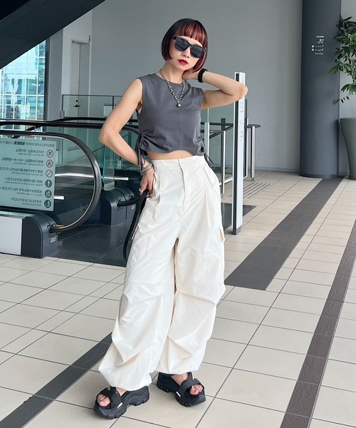 PAGEBOY(ページボーイ)の「ピッタミニサイドオープンノースリーブ(Tシャツ/カットソー・レディース・チャコールグレー/オフホワイト/ブラック・FREE)」の18枚目の写真