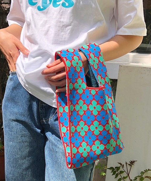 Fun & Daily（ファンアンドデイリー）の「レトロフラワーマルシェバッグ（ハンドバッグ・レディース・グリーン/ブルー・FREE）」の2枚目の写真