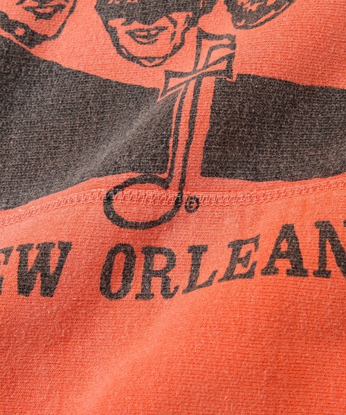 BOW WOW（バウワウ）の「BEATLE MANIA MARDI GRAS HOODIE 【UNISEX