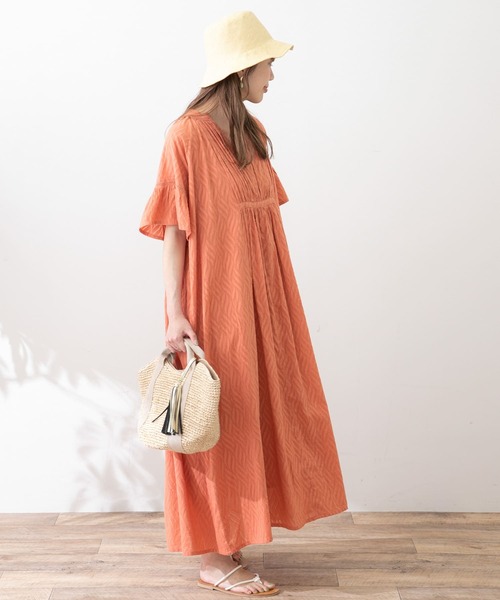 URBAN RESEARCH Sonny Label(アーバンリサーチサニーレーベル)の「カットジャガードリーフ柄ワンピース(ワンピース・レディース・ブルー/レッド系その他/チャコールグレー・FREE)」の11枚目の写真