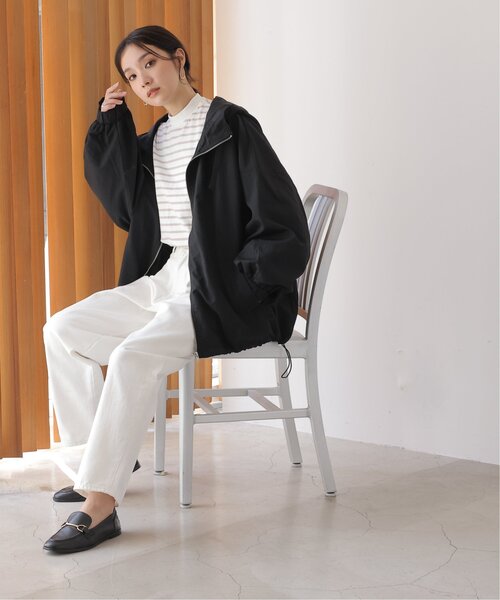 frames RAY CASSIN（フレームスレイカズン）の「ボリュームミドルパーカー（ブルゾン・レディース・ブラック/カーキ/グレイッシュベージュ・FREE）」の8枚目の写真