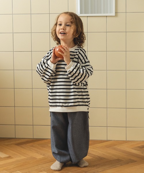 pairmanon（ペアマノン）の「【ママとおそろい】ボーダー ボリューム袖 長袖 ベーシック Tシャツ（Tシャツ/カットソー・キッズ・アイボリー/グレイッシュベージュ/モカ/ブラック・100/90/140/120/150/110/130）」の6枚目の写真