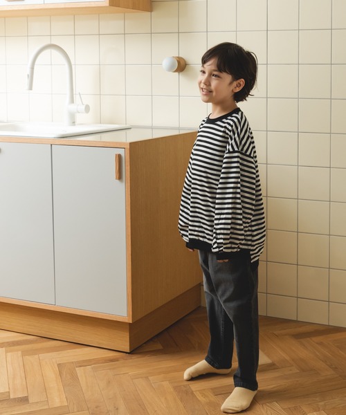 pairmanon（ペアマノン）の「【ママとおそろい】ボーダー ボリューム袖 長袖 ベーシック Tシャツ（Tシャツ/カットソー・キッズ・アイボリー/グレイッシュベージュ/モカ/ブラック・100/90/140/120/150/110/130）」の8枚目の写真