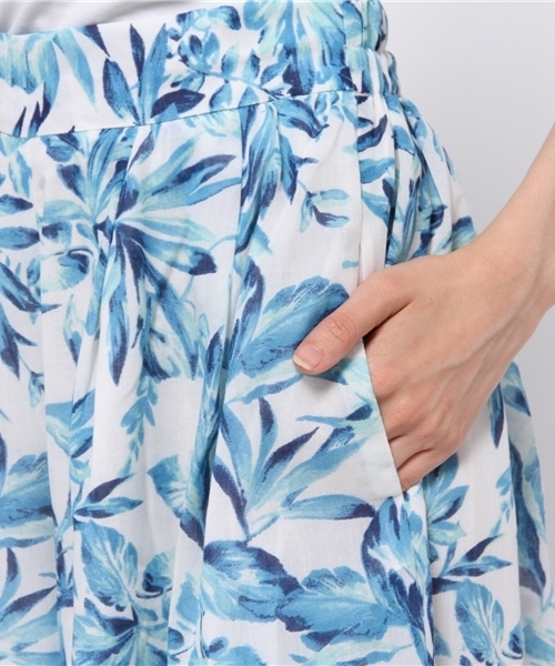 AZUL by moussy（アズールバイマウジー）の「リーフ柄クロプトバギーパンツ（その他パンツ・レディース・カーキ/ブルー系その他・MEDIUM/SMALL/LARGE）」の8枚目の写真