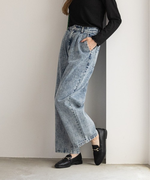 NAVY(ネイビー)の「GOOD STYLE JEANS タックワイドパンツ(デニムパンツ・レディース・ネイビー/ライトブルー・M/S/L)」の2枚目の写真