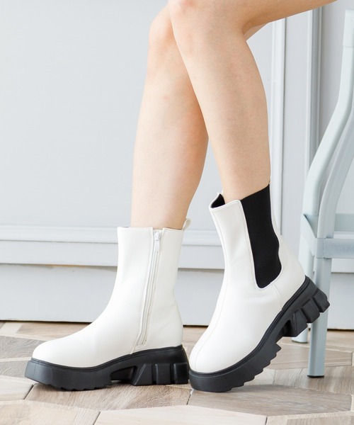 attagirl（アタガール）の「サイドゴアバルキーヒールブーツ（ブーツ・レディース・カーキ/ブラック/ホワイト・M/S/L/LL）」の11枚目の写真