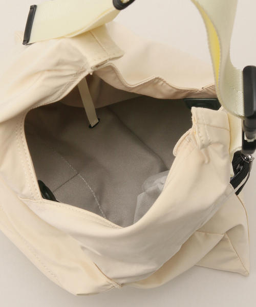 story.（ストーリー）の「【story./ストーリー】 ナイロントライアングルバッグ（トートバッグ・レディース・ホワイト/ブラック・FREE）」の7枚目の写真
