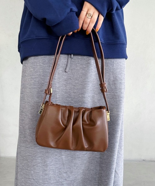 MYMOOD.（マイムード）の「tack desigh leather shoulder bag／2WAYタックデザインPUショルダーバッグ（ショルダーバッグ・レディース・ブラック/アイボリー/ブラウン・FREE）」の10枚目の写真