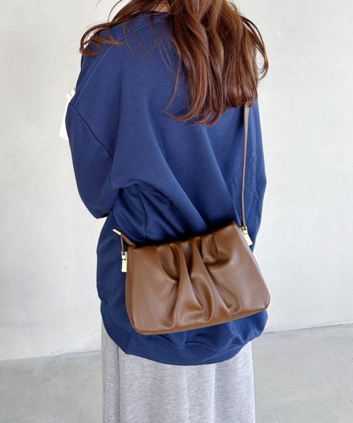 MYMOOD.（マイムード）の「tack desigh leather shoulder bag／2WAYタックデザインPUショルダーバッグ（ショルダーバッグ・レディース・ブラック/アイボリー/ブラウン・FREE）」の15枚目の写真