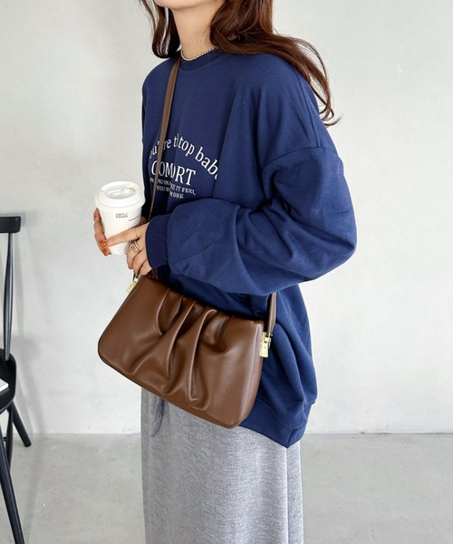 MYMOOD.（マイムード）の「tack desigh leather shoulder bag／2WAYタックデザインPUショルダーバッグ（ショルダーバッグ・レディース・ブラック/アイボリー/ブラウン・FREE）」の14枚目の写真