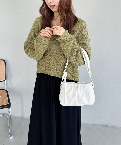 MYMOOD.（マイムード）の「tack desigh leather shoulder bag／2WAYタックデザインPUショルダーバッグ（ショルダーバッグ・レディース・ブラック/アイボリー/ブラウン・FREE）」の6枚目の写真