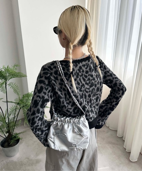 sedacle girl（セダクルガール）の「チェーンリボン巾着バッグ（ハンドバッグ・レディース・ブラック/シルバー・FREE）」の4枚目の写真