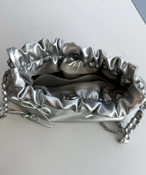 sedacle girl（セダクルガール）の「チェーンリボン巾着バッグ（ハンドバッグ・レディース・ブラック/シルバー・FREE）」の8枚目の写真