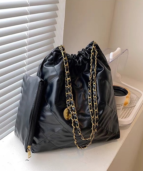 shopnikoniko（ショップニコニコ）の「ミニポーチ付き キルティング トートバッグ（トートバッグ・レディース・ブラック/ホワイト/ブラウン・フリー）」の9枚目の写真
