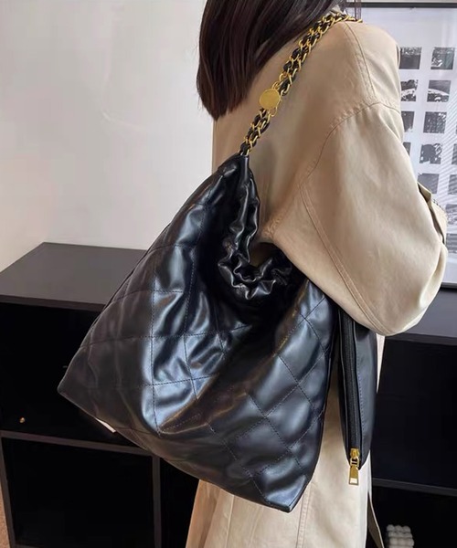 shopnikoniko（ショップニコニコ）の「ミニポーチ付き キルティング トートバッグ（トートバッグ・レディース・ブラック/ホワイト/ブラウン・フリー）」の10枚目の写真