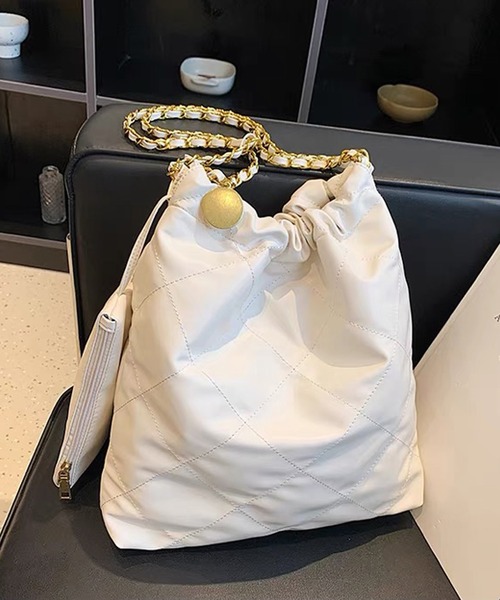 shopnikoniko（ショップニコニコ）の「ミニポーチ付き キルティング トートバッグ（トートバッグ・レディース・ブラック/ホワイト/ブラウン・フリー）」の14枚目の写真