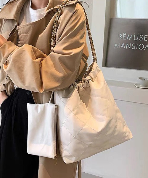 shopnikoniko（ショップニコニコ）の「ミニポーチ付き キルティング トートバッグ（トートバッグ・レディース・ブラック/ホワイト/ブラウン・フリー）」の18枚目の写真