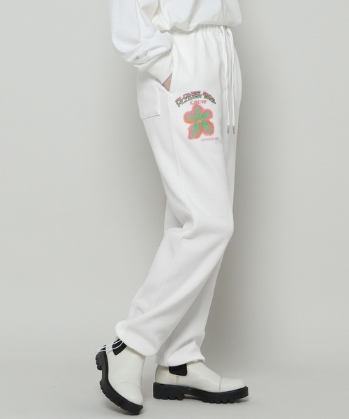 ALAND(エーランド)の「【UNISEX】GROVE×ALAND/GV flowerモチーフパンツ(裏起毛) /グローブ/ 2988733(スウェットパンツ・レディース・オフホワイト/チャコール・LARGE/MEDIUM)」の7枚目の写真